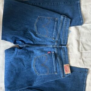Women’s size 12 Levi’s